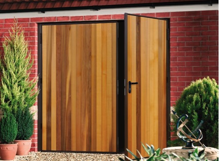 Garador Kingsbury cedar side hinged door